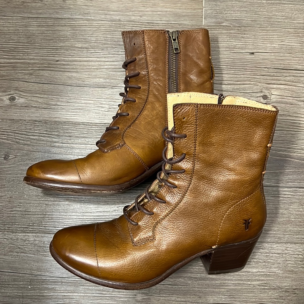 Frye Courtney Brown Leather Lace Up Vintage Low Heeled Everyday Ankle Booties